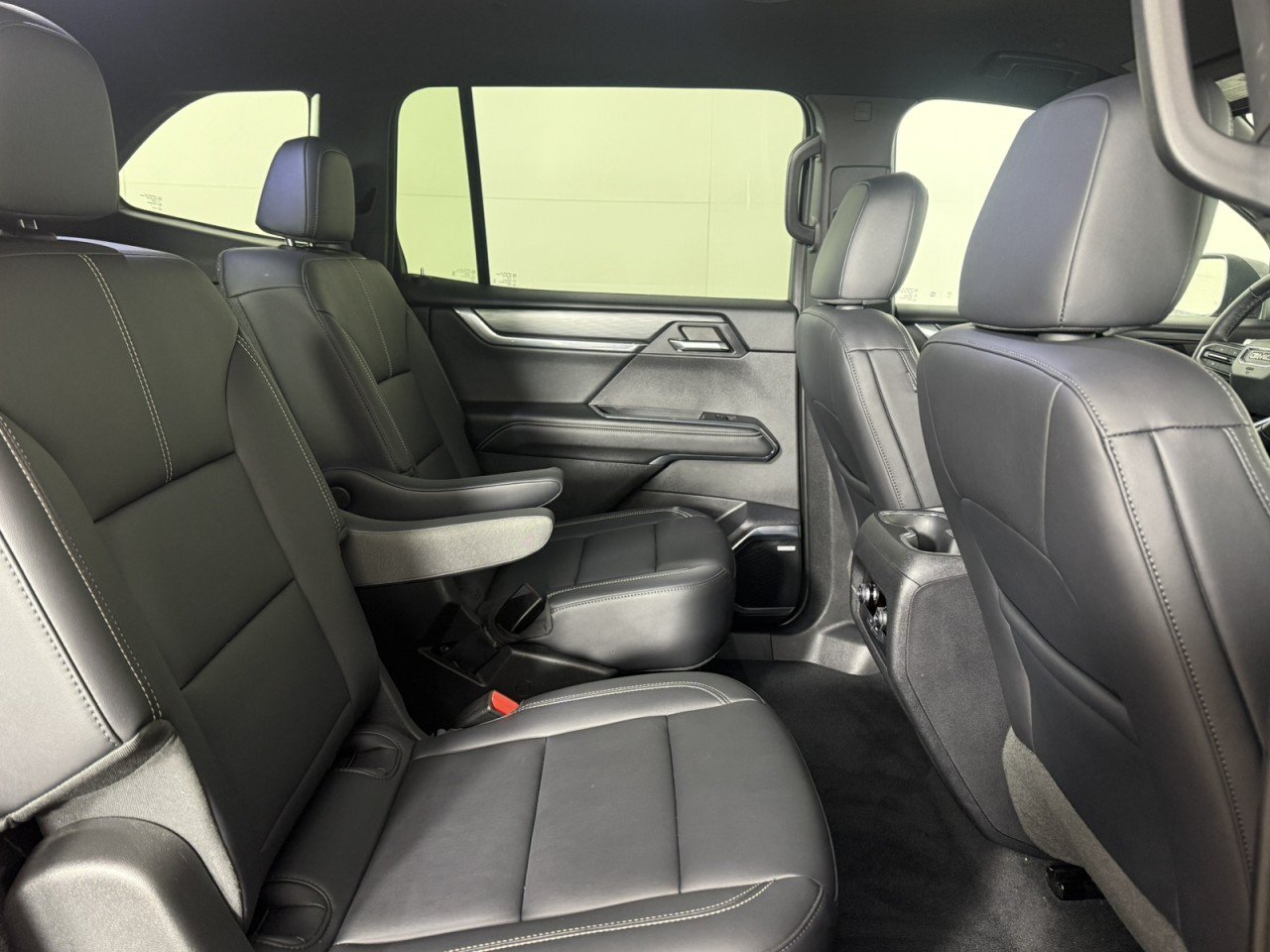 Used 2024 GMC Acadia Elevation AWD/4WD image 13