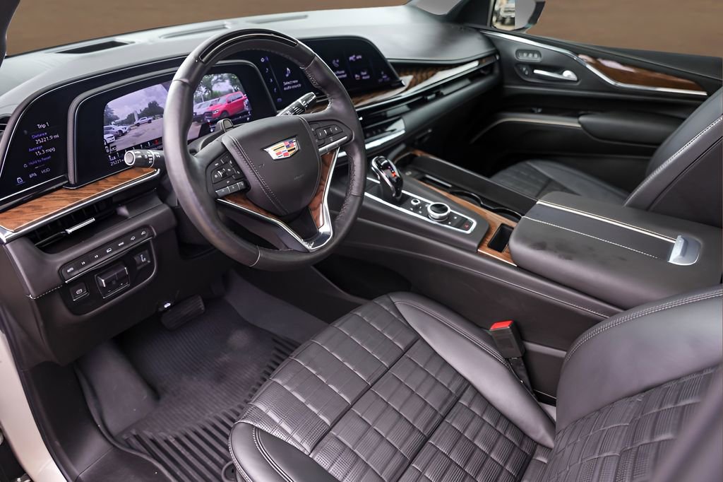 Used 2023 Cadillac Escalade Sport Platinum w/ LPO, ONYX Package AWD/4WD image 10