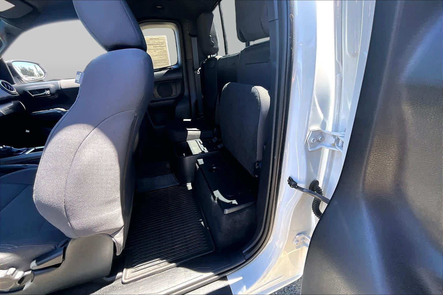 Certified 2019 Toyota Tacoma TRD Off-Road AWD/4WD image 20