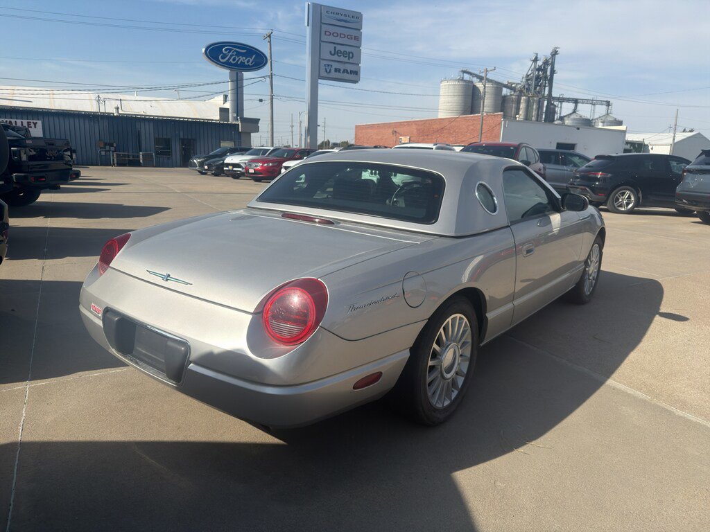 Used 2005 Ford Thunderbird RWD image 4