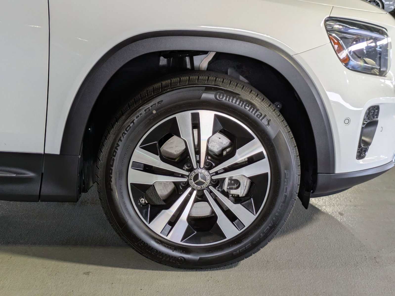 Certified 2025 Mercedes-Benz GLB 250 image 21