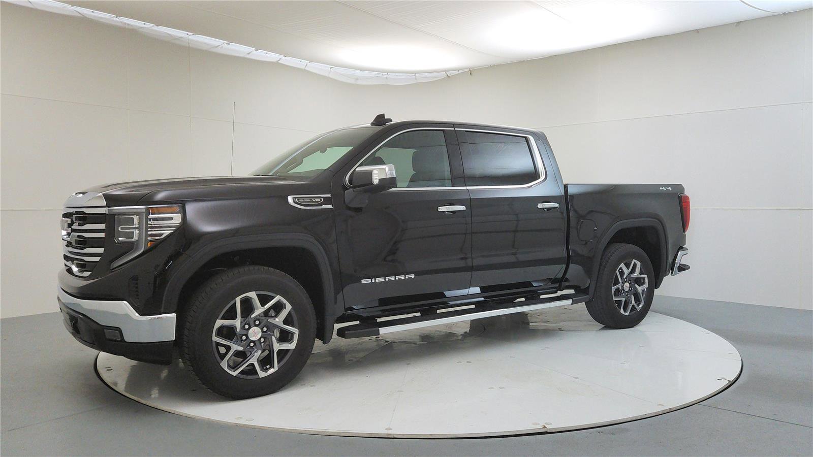 New 2026 GMC Sierra 1500 SLT w/ SLT Premium Package image 3