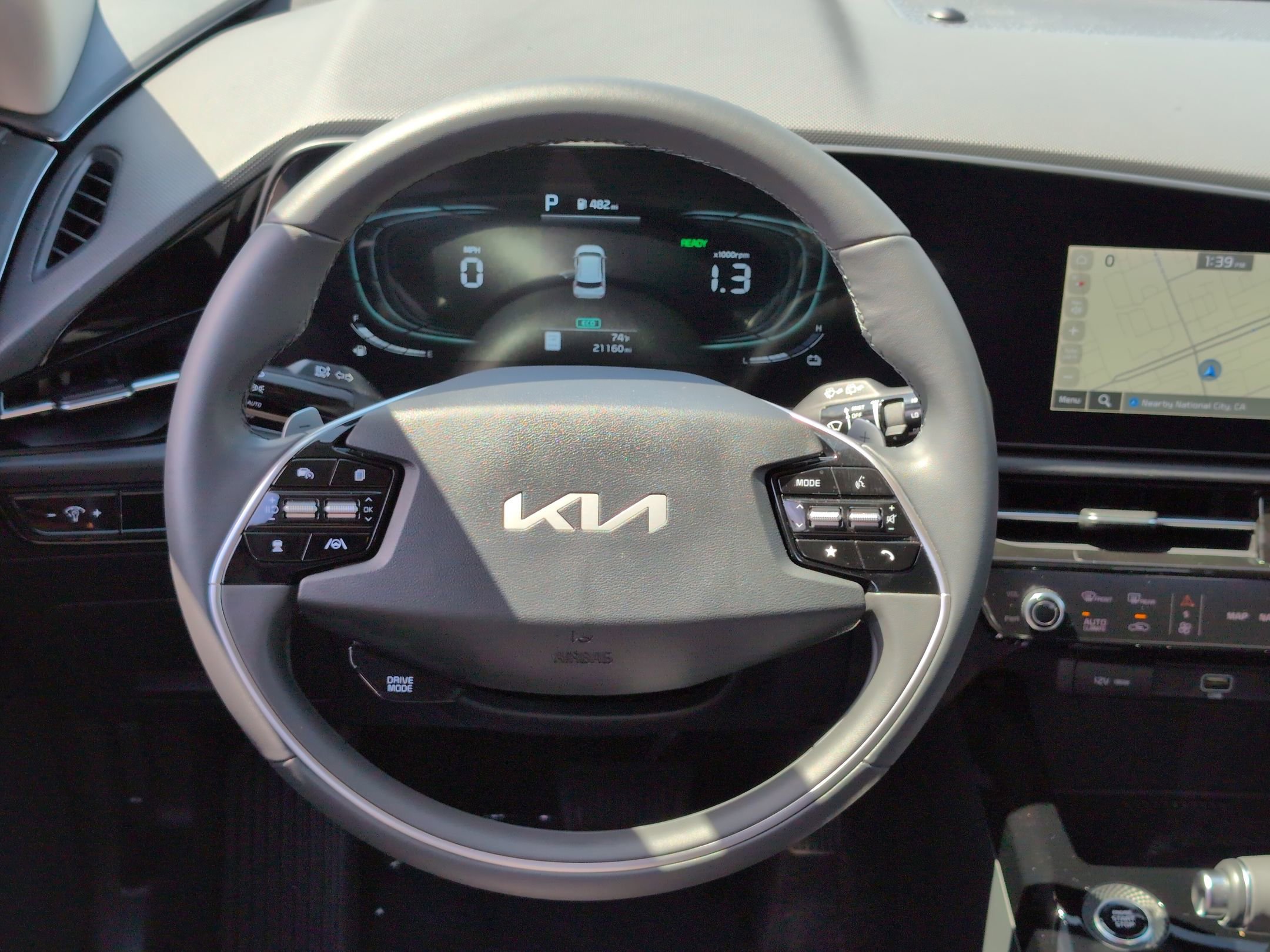 Used 2024 Kia Niro EX image 11