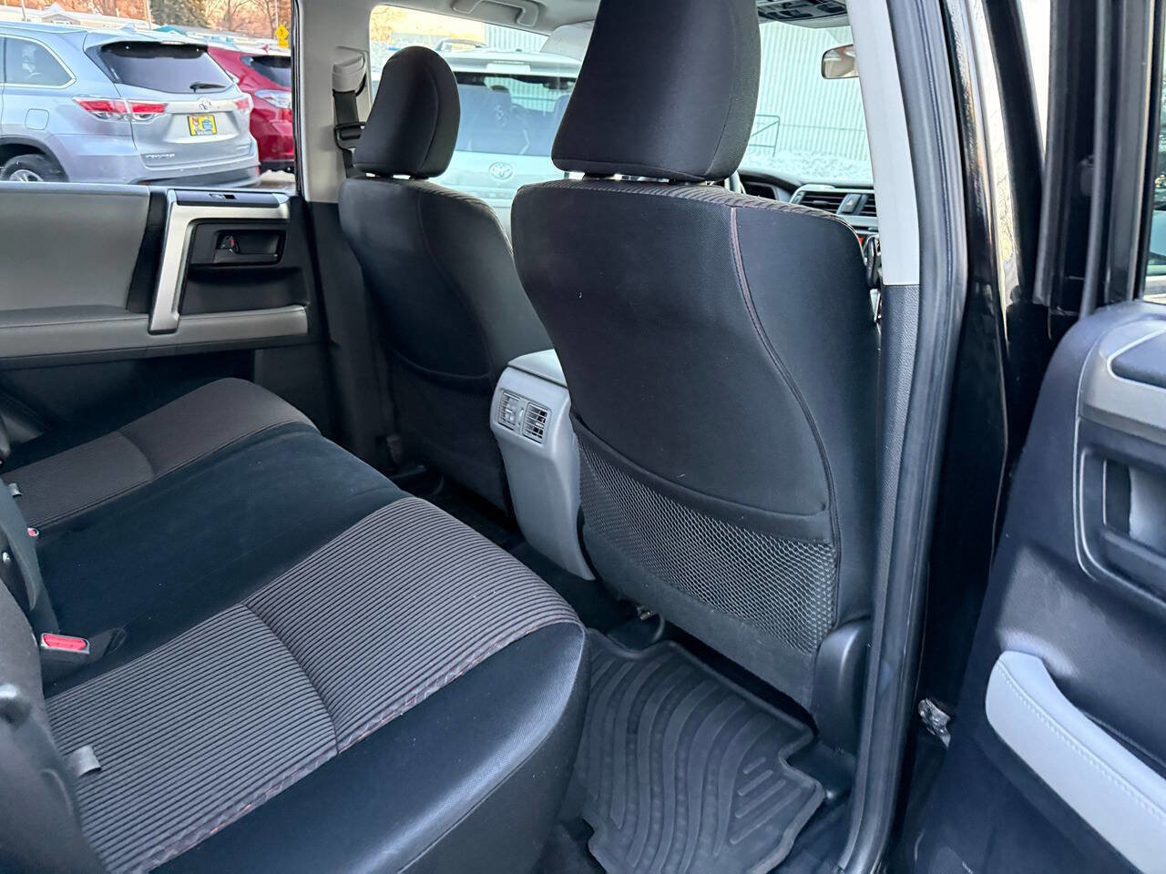 Used 2011 Toyota 4Runner SR5 w/ Convenience Pkg AWD/4WD image 61