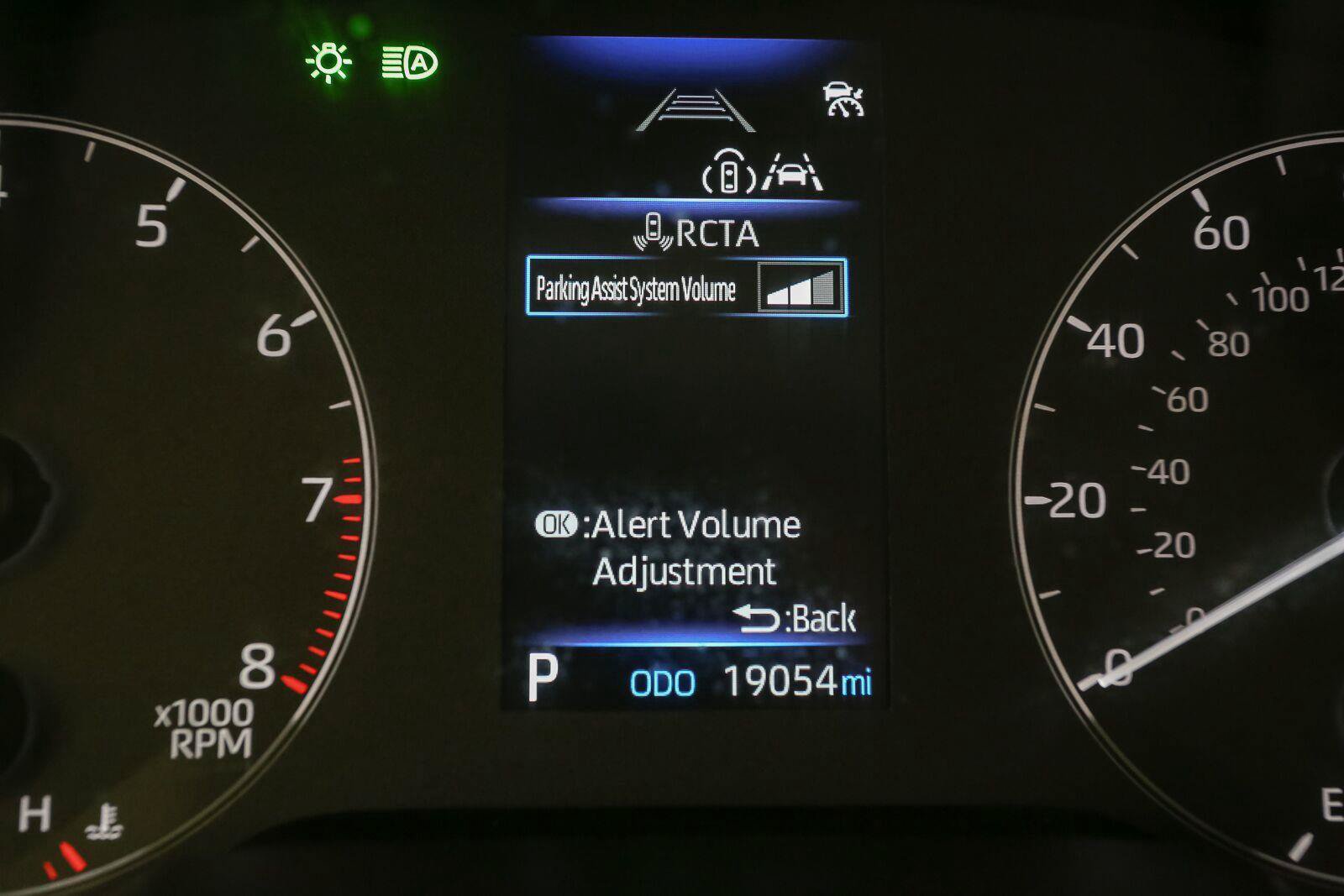 Used 2023 Toyota Corolla SE w/ SE Premium Package FWD image 39