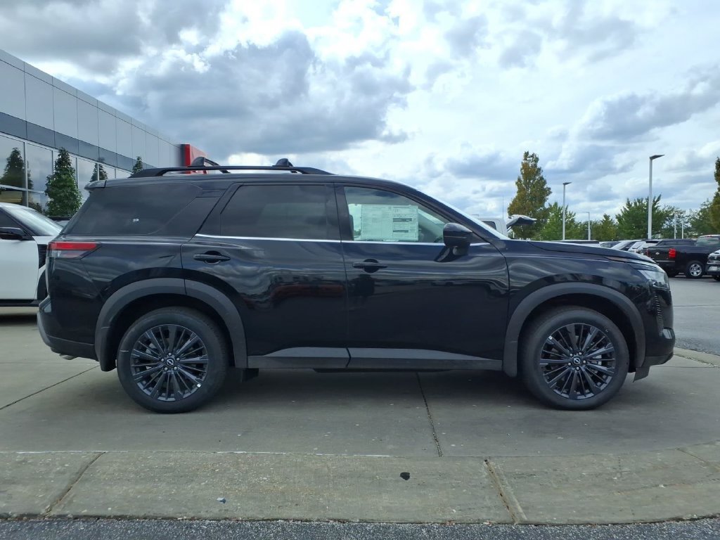 New 2026 Nissan Pathfinder SL w/ SL Premium Package AWD/4WD image 8