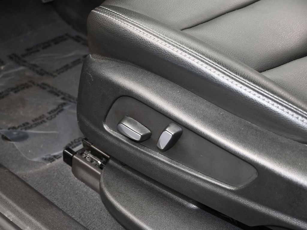 Used 2023 Cadillac XT6 Luxury image 13