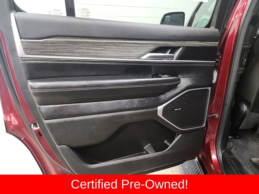 Certified 2024 Jeep Wagoneer Series II w/ Flexible Seating Group image 23