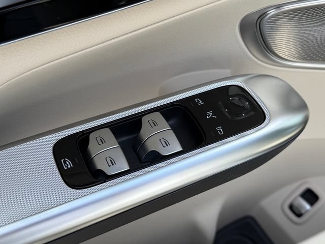 Certified 2025 Mercedes-Benz GLC 300 4MATIC image 13
