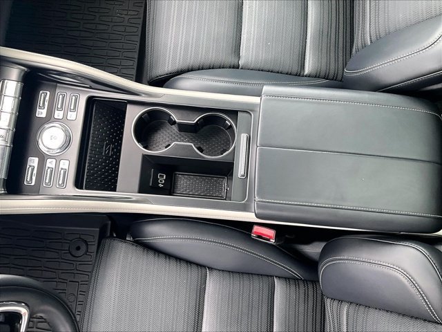Used 2025 Lincoln Nautilus Reserve AWD/4WD image 15