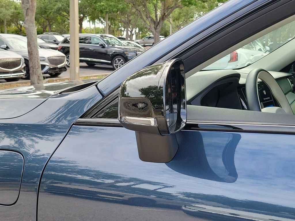 Certified 2025 Volvo XC60 T8 Core w/ Protection Package Premier AWD/4WD image 12
