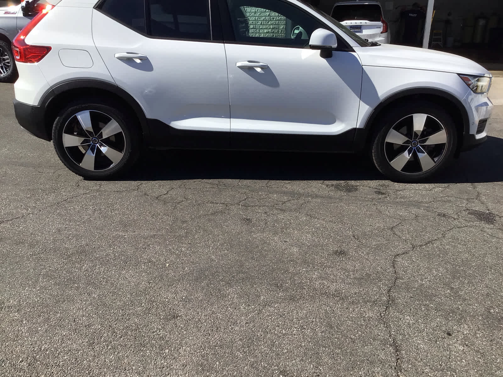 Used 2019 Volvo XC40 T5 Momentum AWD/4WD image 10