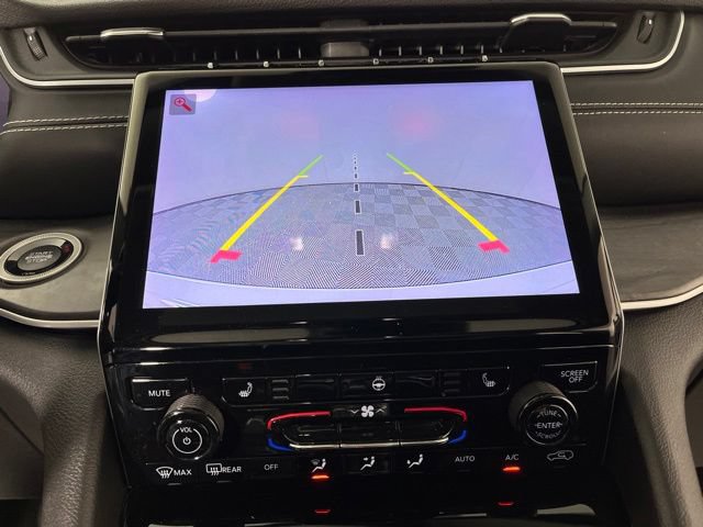 Used 2022 Jeep Grand Cherokee Limited AWD/4WD image 27