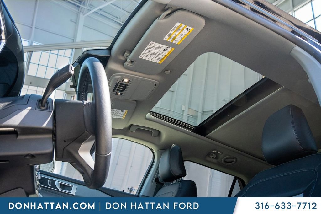 Used 2023 Ford Explorer XLT w/ Equipment Group 202A AWD/4WD image 19