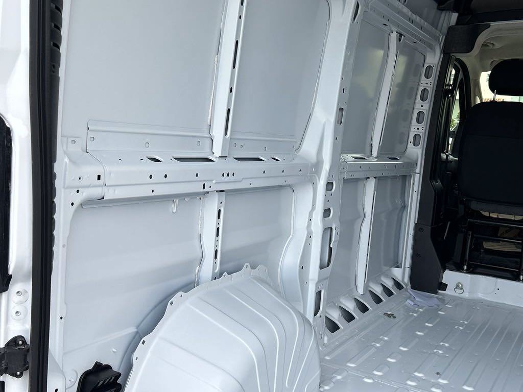New 2024 RAM ProMaster 2500 w/ Upfitter's Prep Package FWD image 29