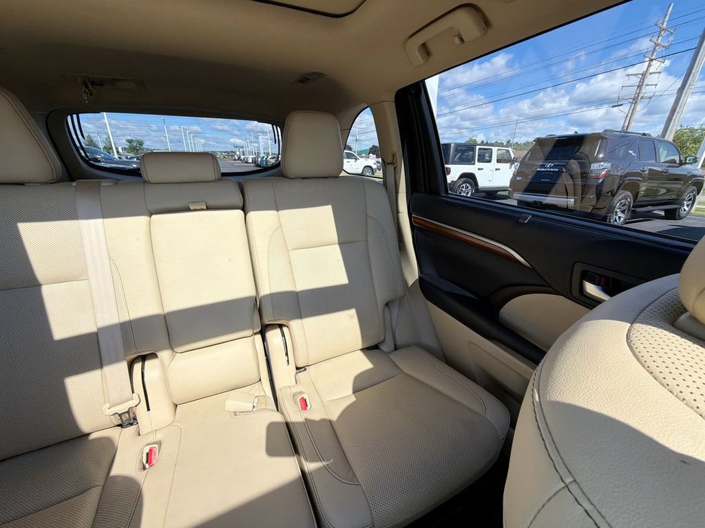 Used 2018 Toyota Highlander Limited Platinum w/ Protection Package #3 AWD/4WD image 14