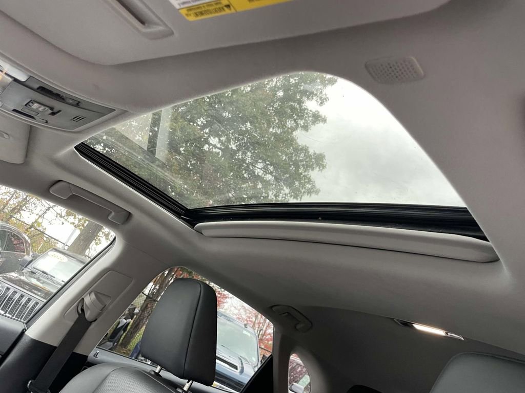 Used 2022 Lexus RX 450h AWD w/ Premium Package image 18