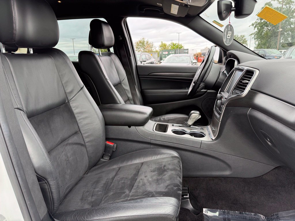 Used 2018 Jeep Grand Cherokee Altitude RWD image 30