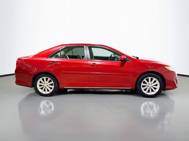 Used 2014 Toyota Camry XLE image 6