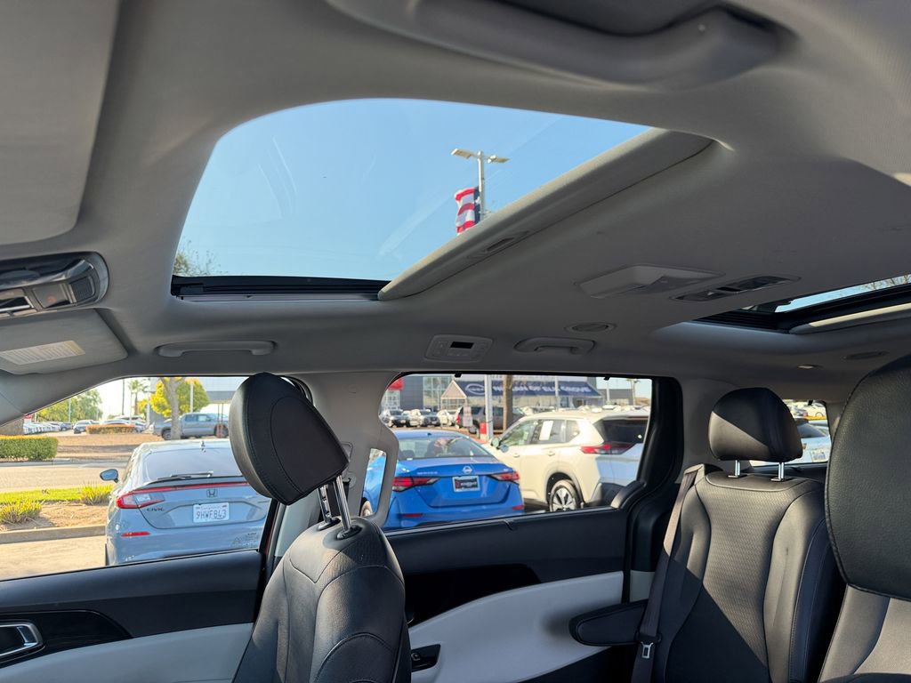 Used 2024 Kia Carnival SX Prestige image 23
