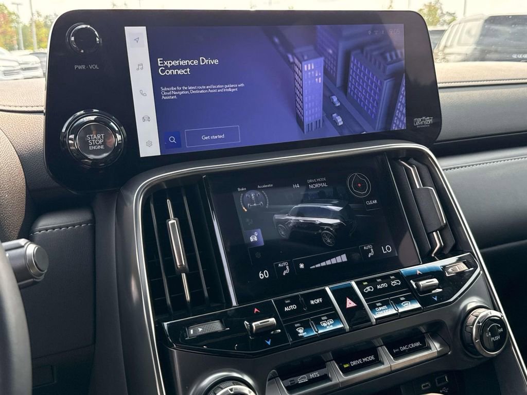 Used 2024 Lexus LX 600 4WD w/ Premium Package image 10