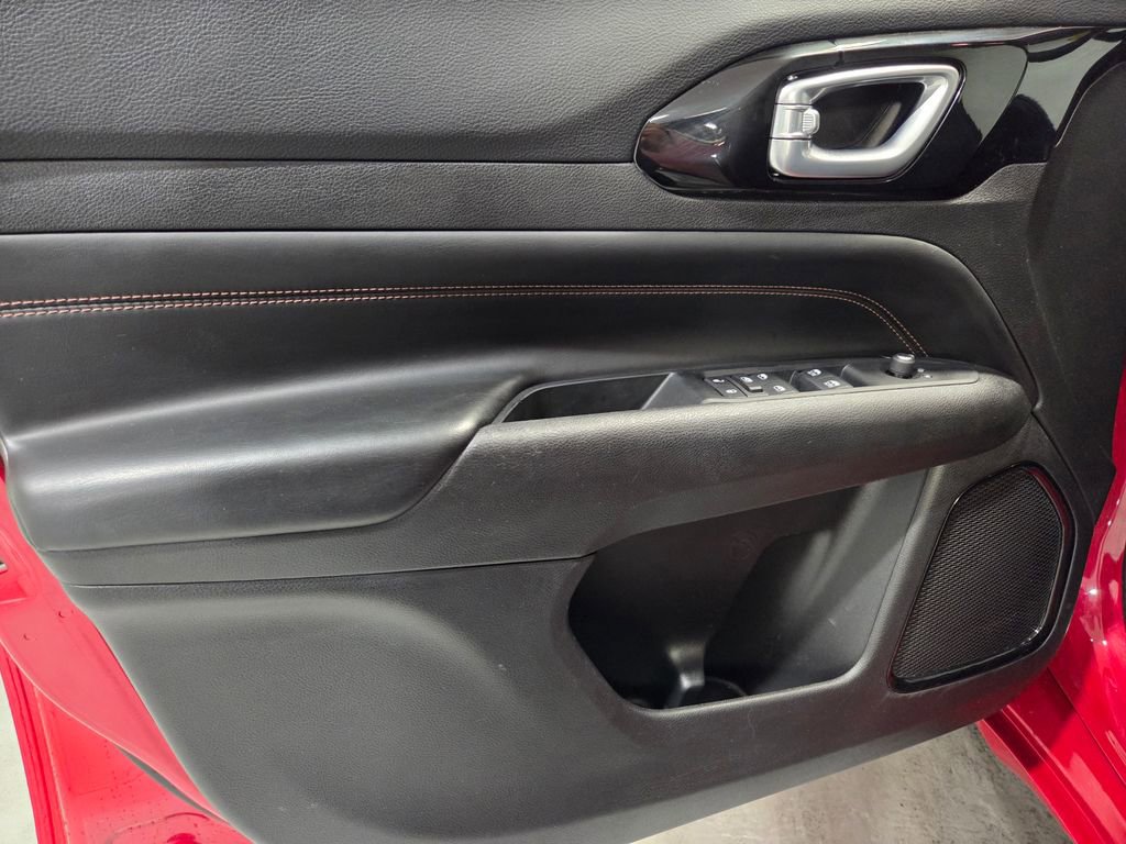 Certified 2022 Jeep Compass Limited image 13