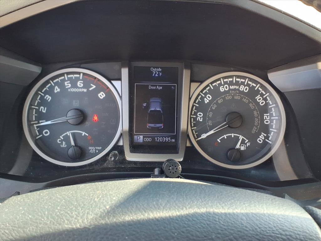 Used 2018 Toyota Tacoma SR image 20