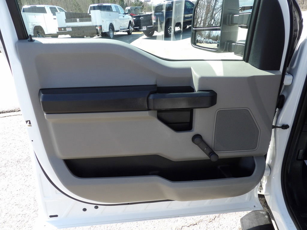 Used 2017 Ford F350 XL image 14