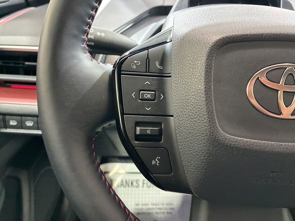 Used 2025 Toyota Prius Plug-In Hybrid FWD image 27