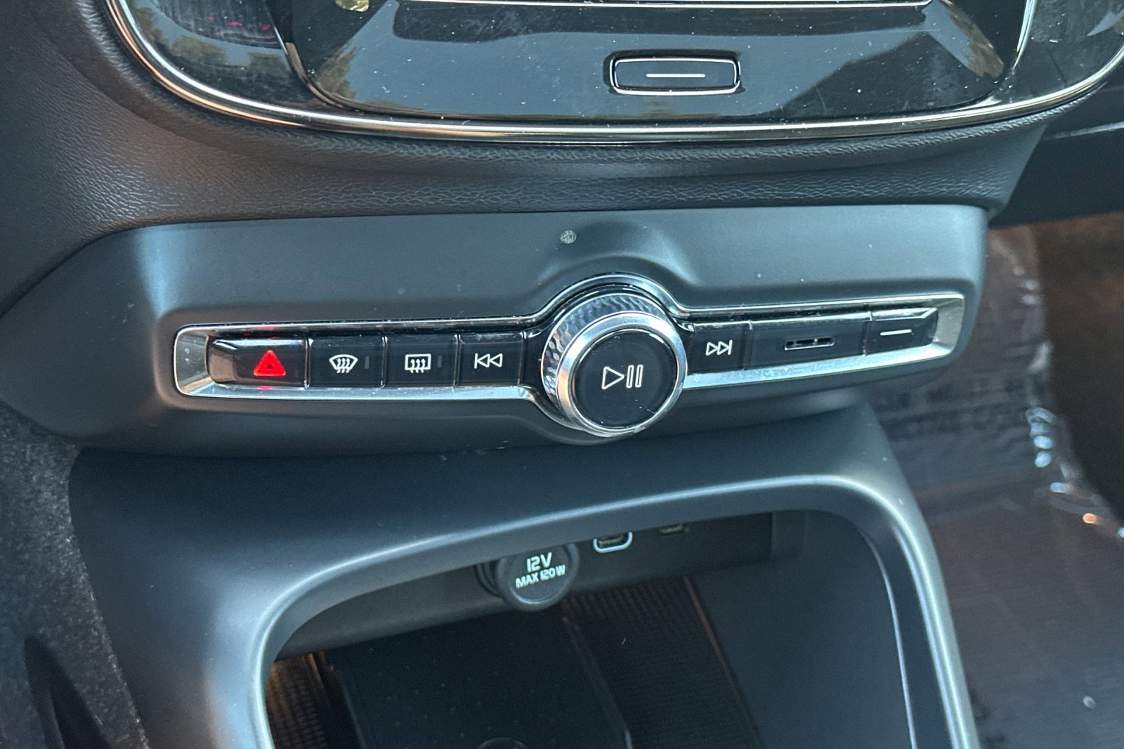 Certified 2023 Volvo C40 P8 Recharge Ultimate AWD/4WD image 25