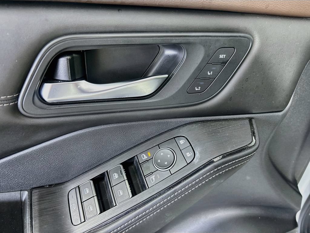 Used 2023 Nissan Rogue SL AWD/4WD image 19