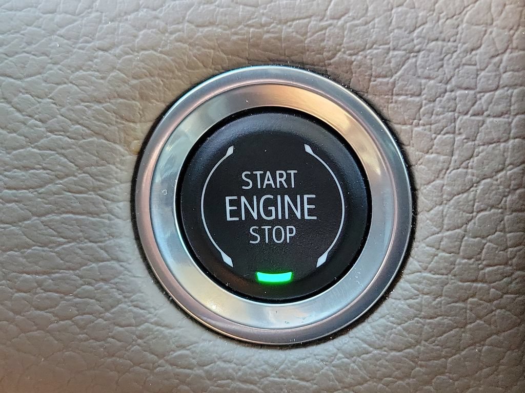 Used 2024 GMC Yukon Denali AWD/4WD image 35