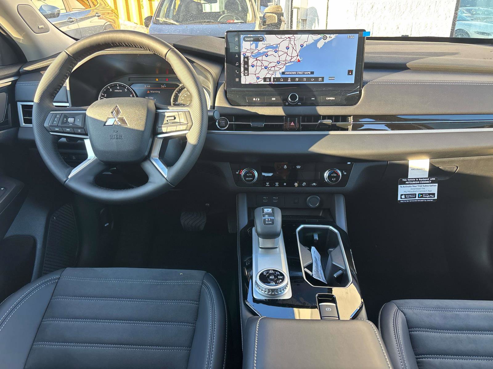 New 2026 Mitsubishi Outlander SE image 7