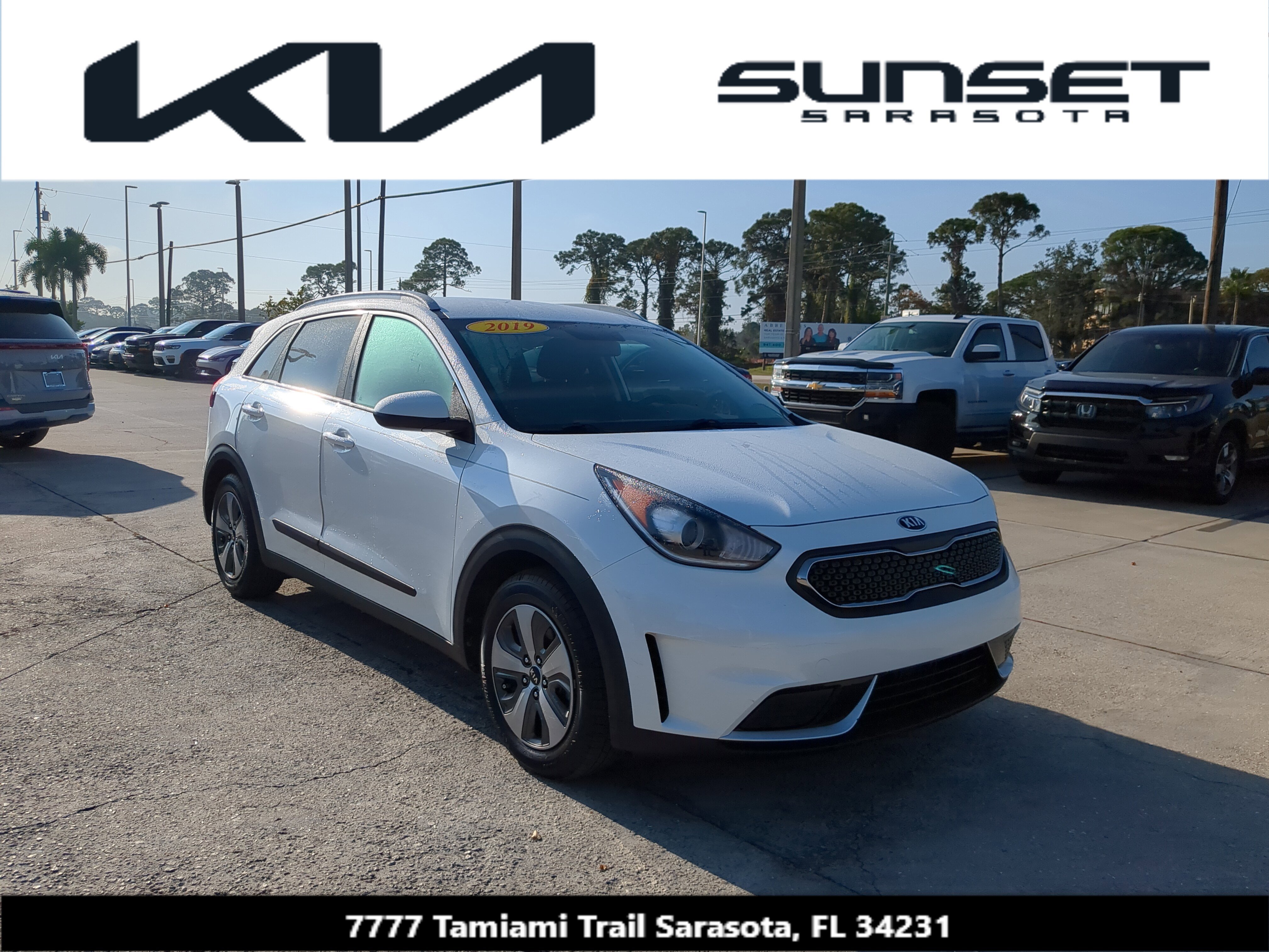 Certified 2019 Kia Niro LX image 1