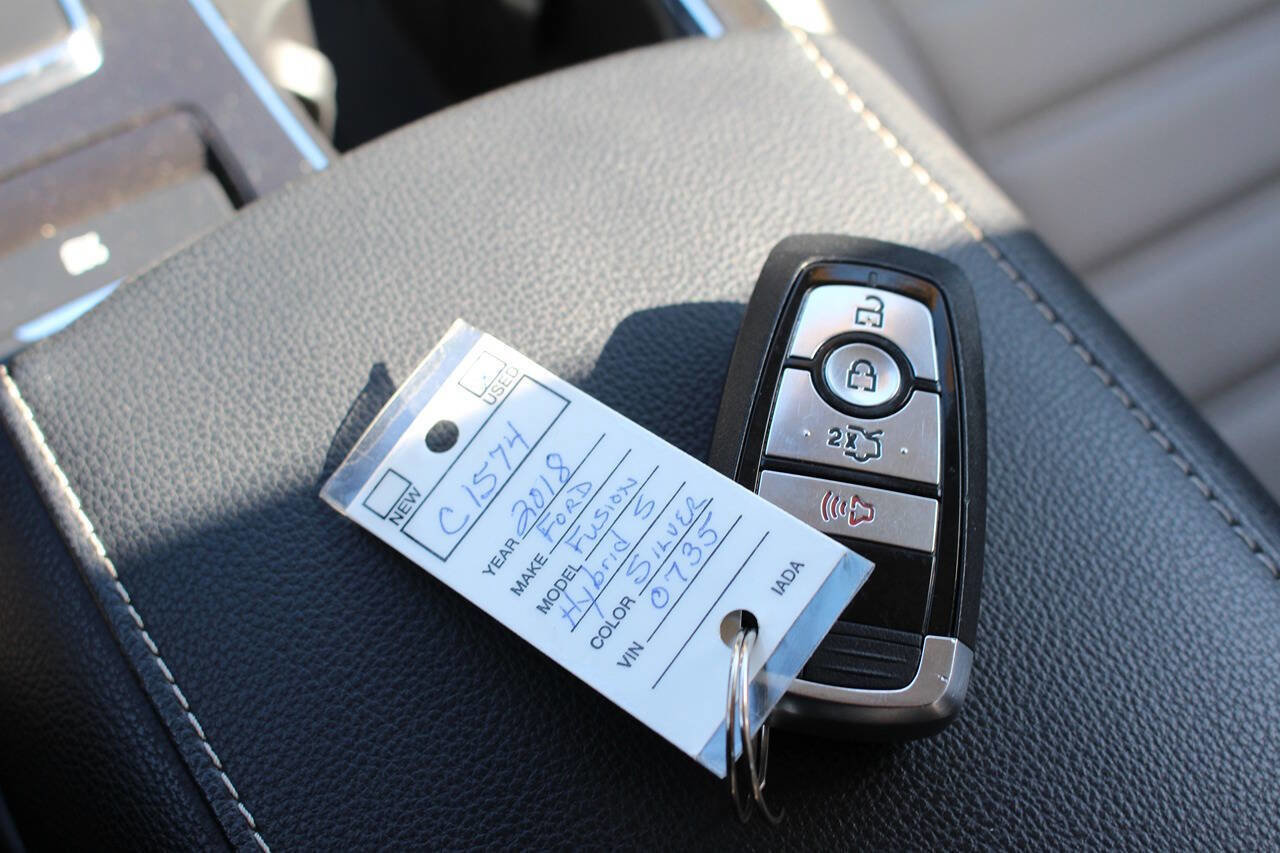 Used 2018 Ford Fusion S image 16