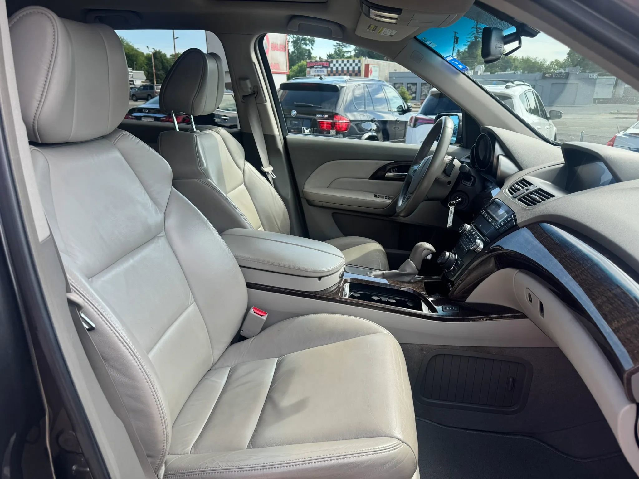 Used 2011 Acura MDX w/ Technology Package AWD/4WD image 10