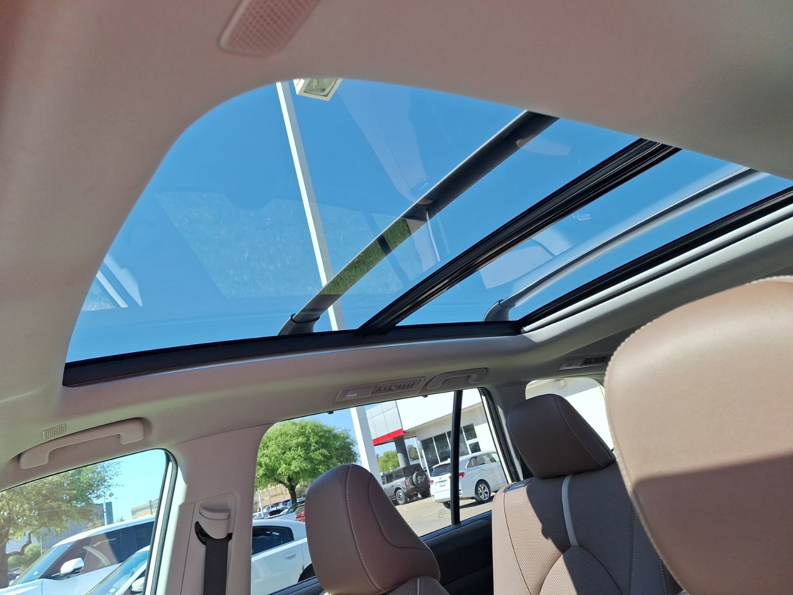 Used 2024 Toyota Grand Highlander Platinum image 31