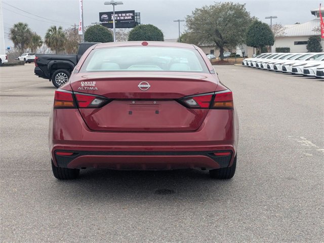 Used 2025 Nissan Altima 2.5 SV image 4
