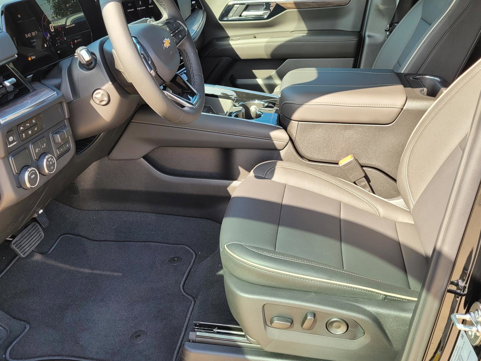 New 2026 Chevrolet Tahoe Premier w/ Sun And Tow Package RWD image 17