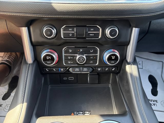 Used 2024 GMC Yukon XL SLT w/ SLT Luxury Package AWD/4WD image 19