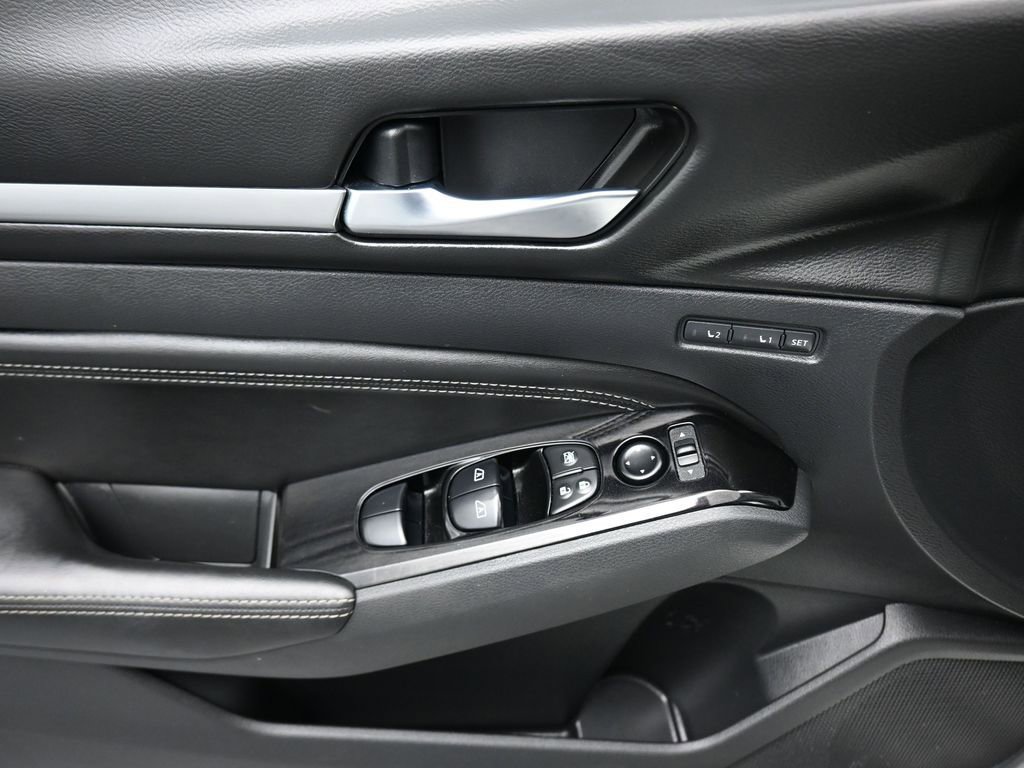 Used 2020 Nissan Altima 2.0 Platinum image 10