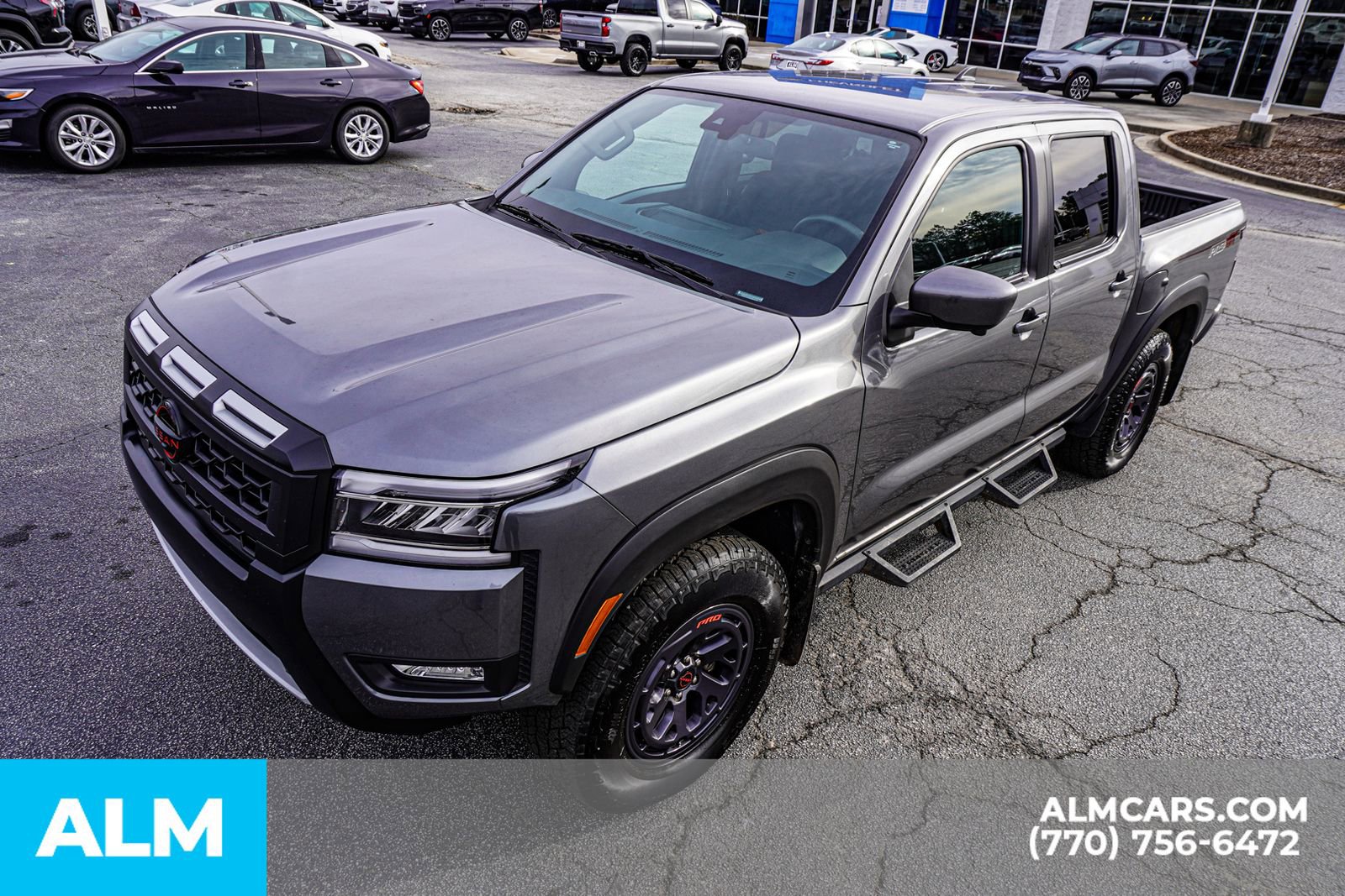 Used 2025 Nissan Frontier PRO-4X w/ Pro Convenience Package image 18