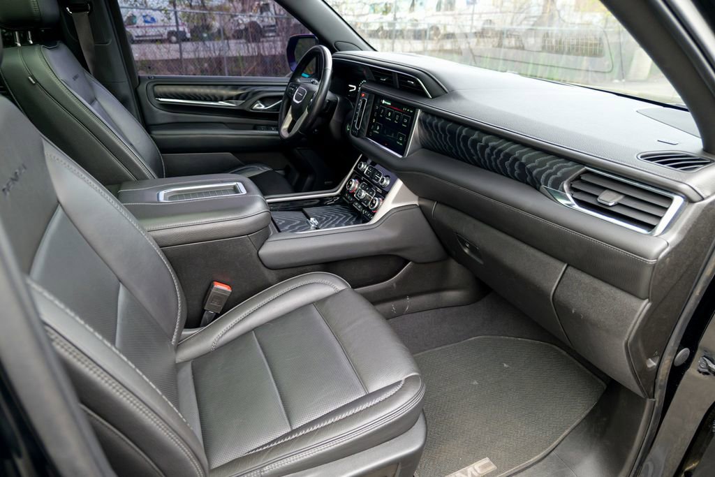 Used 2022 GMC Yukon Denali AWD/4WD image 36