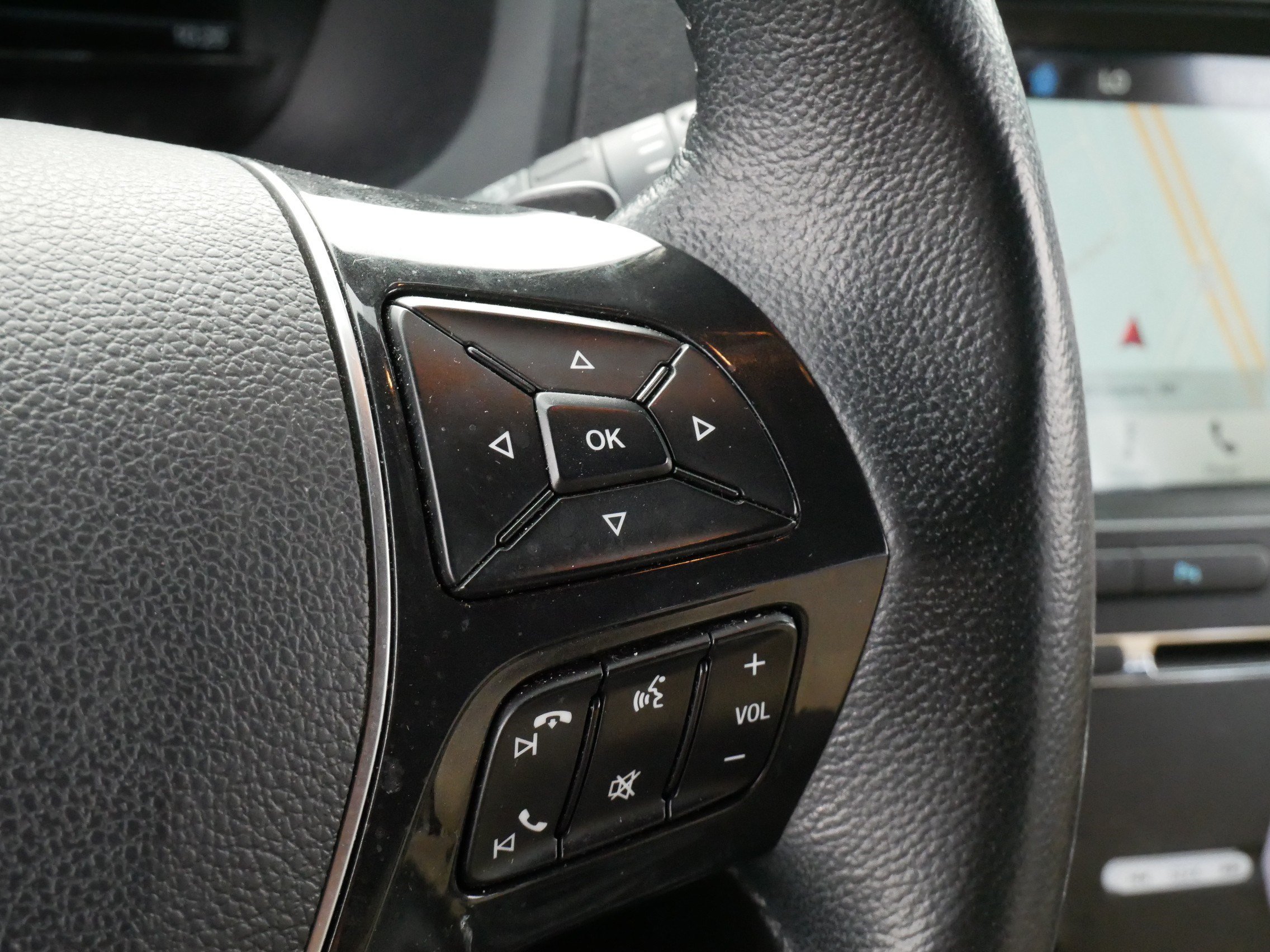 Used 2017 Ford Explorer Limited AWD/4WD image 27