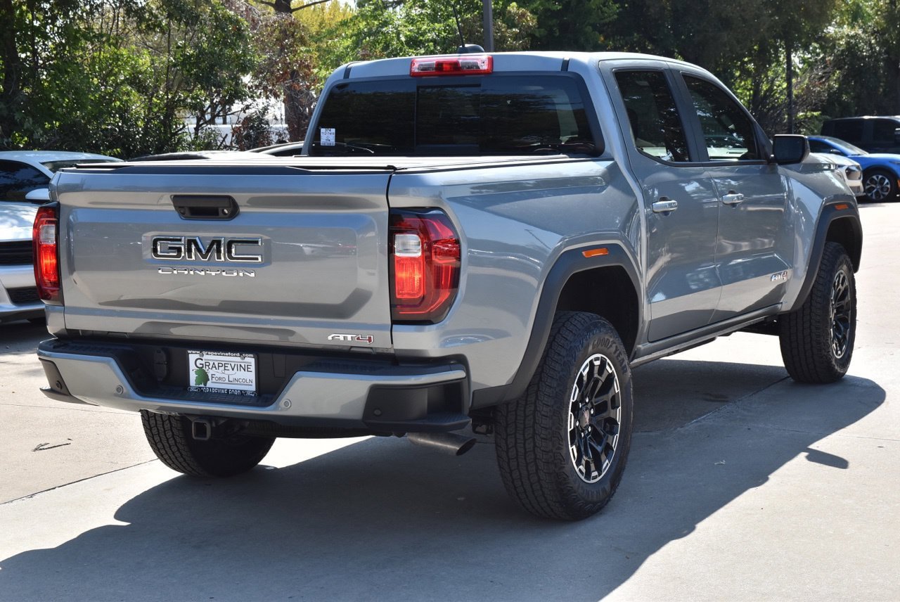 Used 2026 GMC Canyon AT4 AWD/4WD image 8
