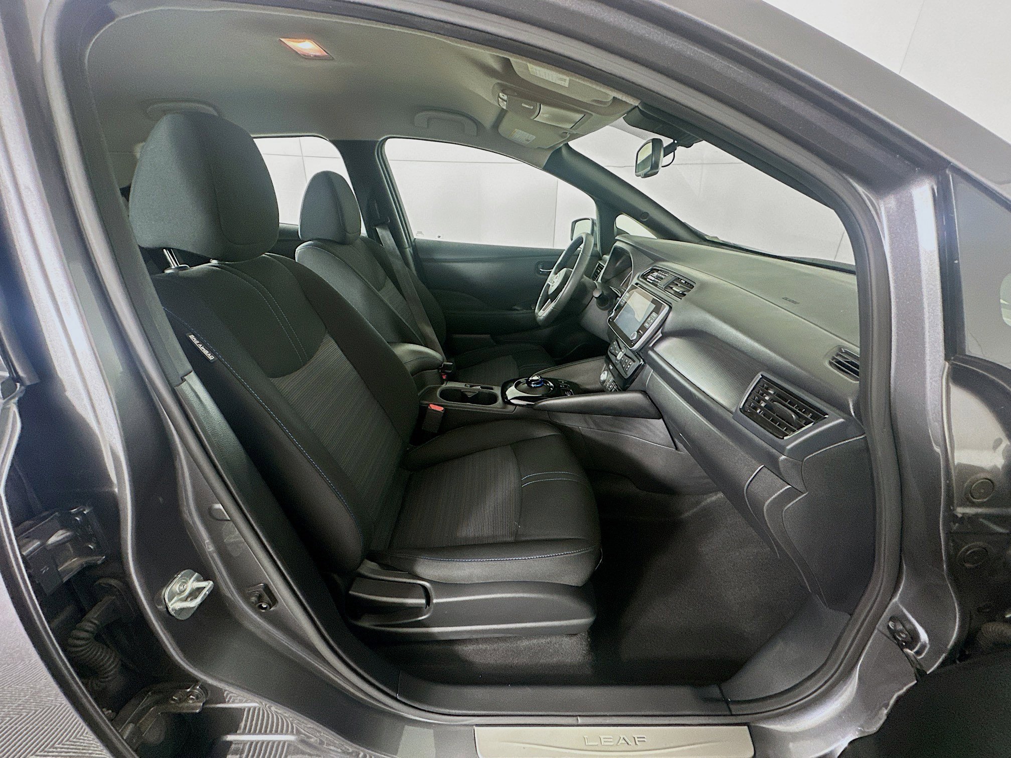 Used 2024 Nissan Leaf SV Plus image 29