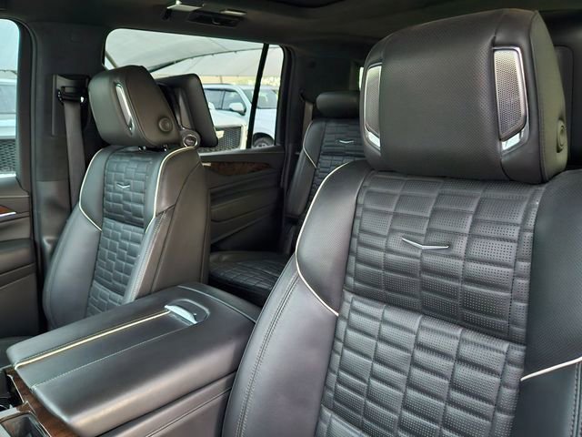 Certified 2022 Cadillac Escalade ESV Sport Platinum w/ Heavy-Duty Trailer Package image 12