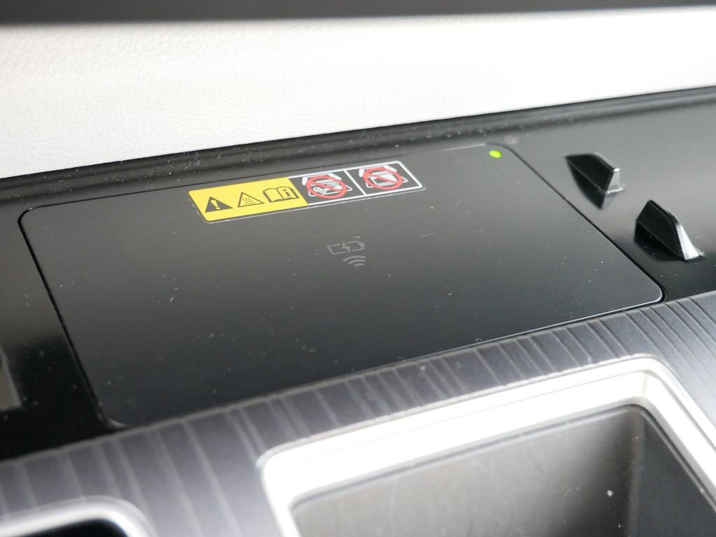 Used 2025 Toyota Sienna LE image 20