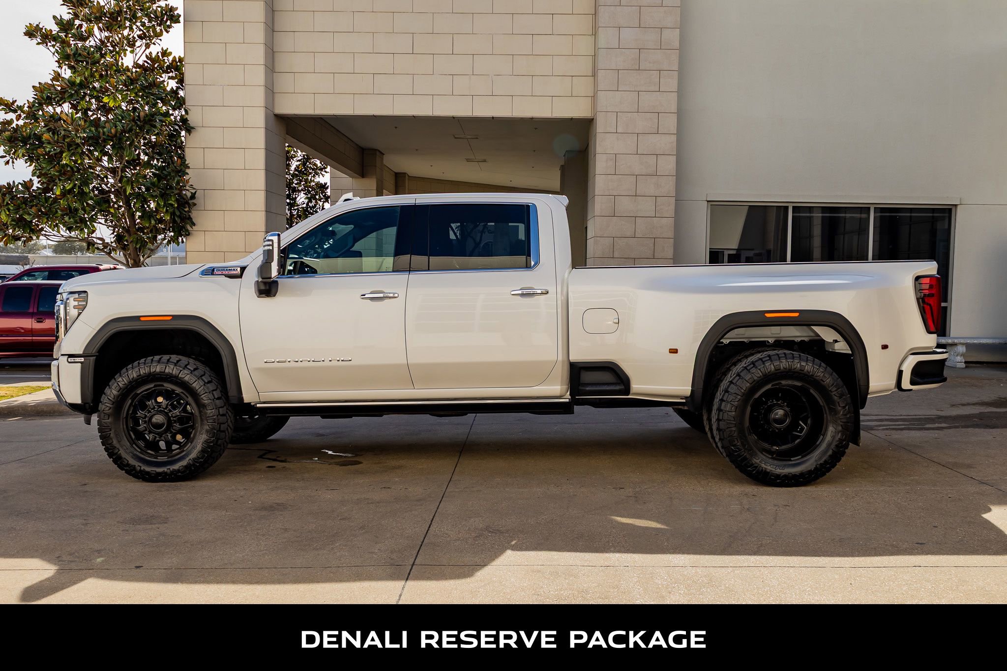 Used 2025 GMC Sierra 3500 Denali w/ Denali Reserve Package image 6