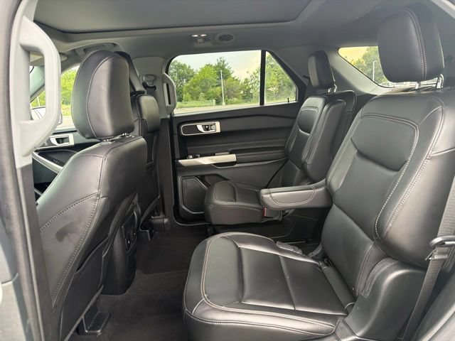 Certified 2023 Ford Explorer XLT w/ Equipment Group 202A AWD/4WD image 18